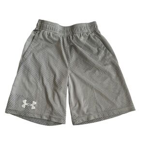 Under Armour Grey Shorts with Pockets Boys Size Youth Medium